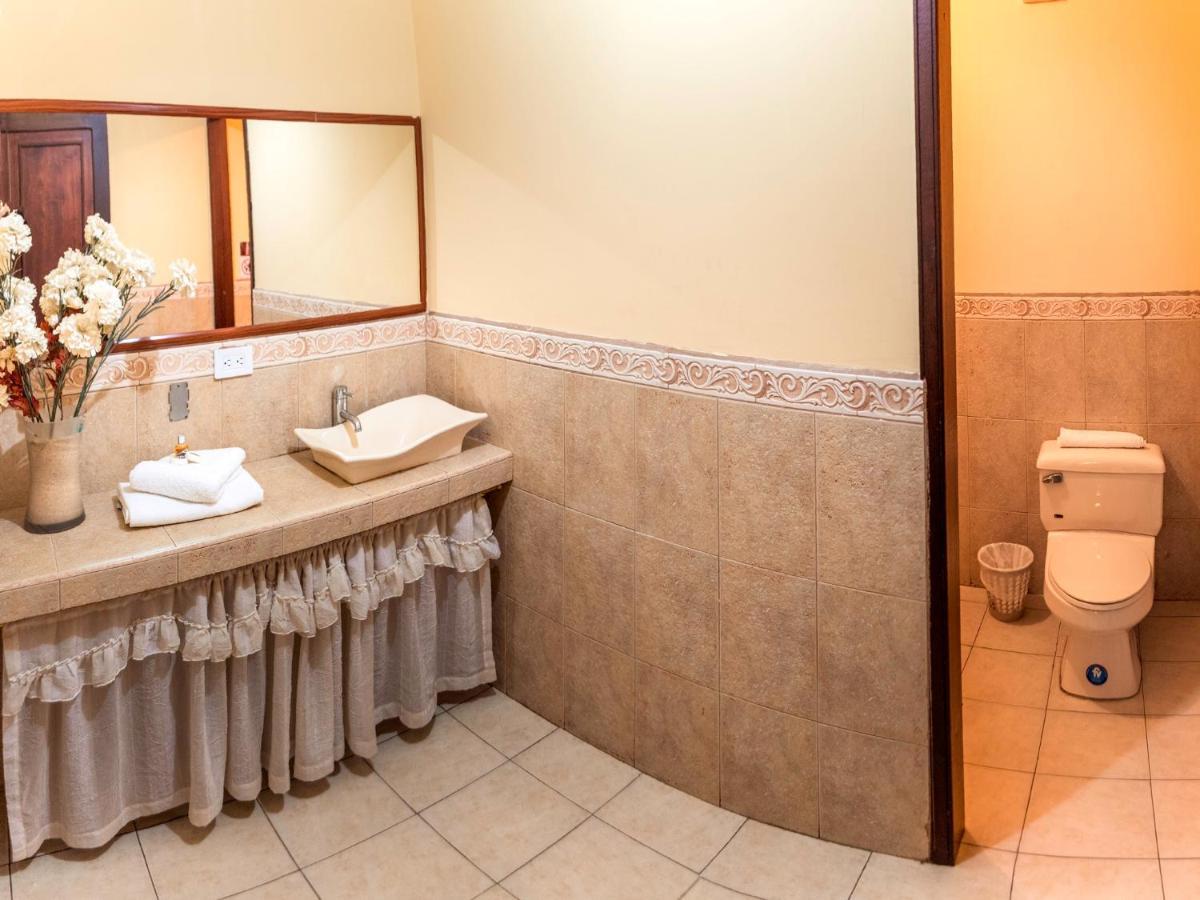 Latacunga Hostel מראה חיצוני תמונה